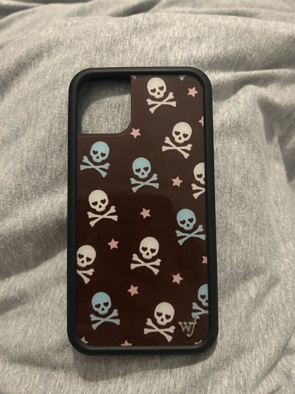 Wildflower Case iPhone 11 Cross Bones
